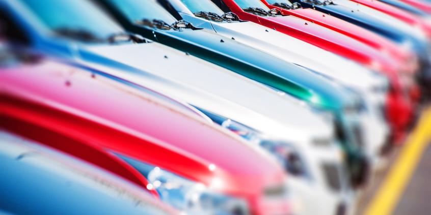 Kamper z SUV-a, ciężarówka Tesli i opony LEGO. Najciekawsze informacje weekendu dla kierowców