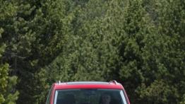 Seat Alhambra 4WD - przód - reflektory włączone