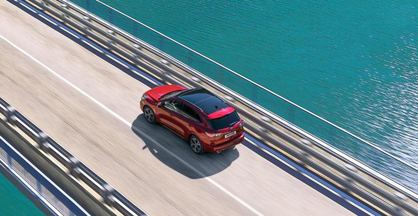 Ford Kuga III 1.5 EcoBoost vs Peugeot 3008 1.2 PureTech – który lepszy na rynku wtórnym? Porównanie opinii, funkcjonalności, usterek i sytuacji rynkowej