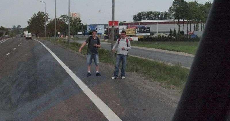 Brać czy nie brać - autostopowicze  