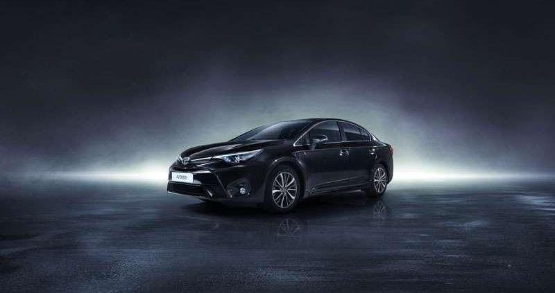 Toyota Avensis po solidnym liftingu w Genewie