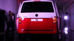 Volkswagen Transporter T6 - ładniejszy, bezpieczniejszy i bardziej komfortowy