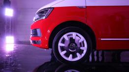 Volkswagen Transporter T6 - ładniejszy, bezpieczniejszy i bardziej komfortowy