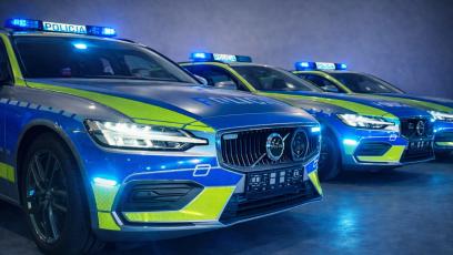 Polska policja przesiada się do potężnych Volvo – BMW ma godnego rywala! Jeden z samochodów już po chrzcie bojowym