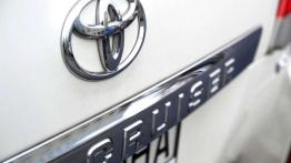 Toyota Land Cruiser V8 i Jeep Grand Cherokee 3.0 CRD - męski świat