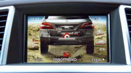 Mercedes-Benz ML - SUV nie tylko na asfalt