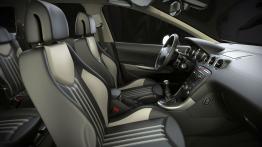 Peugeot 308 SW Proloque Concept - widok ogólny wnętrza z przodu