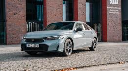Honda Civic 2025 e:HEV FL Sport - widok z przodu