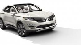 Lincoln MKC Concept - przód - reflektory włączone
