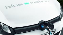 Volkswagen Golf blue-e-motion Concept - wlew paliwa