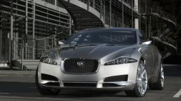 Jaguar C-XF Concept - widok z przodu
