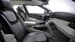 Aston Martin Lagonda Concept - widok ogólny wnętrza z przodu