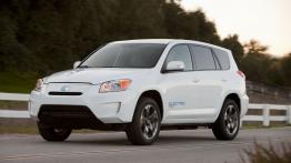 Toyota RAV4 EV Concept - widok z przodu