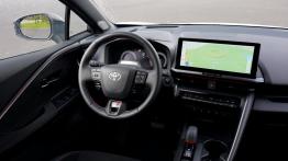 Toyota C-HR PHEV GR SPORT - kokpit