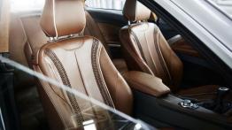 BMW serii 4 Coupe Concept - widok ogólny wnętrza z przodu