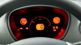 Mitsubishi i-MiEV Concept - deska rozdzielcza