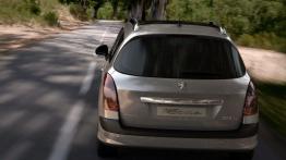 Peugeot 308 SW Proloque Concept - tył - reflektory wyłączone