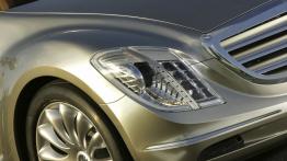 Mercedes F 700 Concept - prawy przedni reflektor - wyłączony