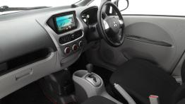 Mitsubishi i-MiEV Concept - pełny panel przedni