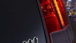 Chrysler 300 Ruyi Concept - prawy tylny reflektor - włączony
