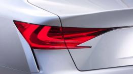 Lexus LF-Gh Concept - lewy tylny reflektor - włączony