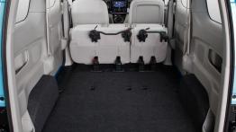 Nissan e-NV200 Concept - tylna kanapa złożona, widok z bagażnika