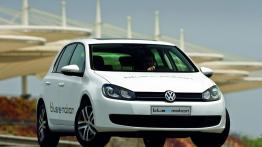 Volkswagen Golf blue-e-motion Concept - widok z przodu