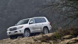 Toyota Land Cruiser V8 i Jeep Grand Cherokee 3.0 CRD - męski świat
