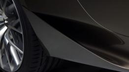 Lexus LF-CC Concept - prawy próg boczny