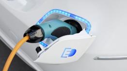 Mercedes klasy B E-CELL Concept - tył - inne ujęcie
