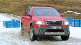 Skoda Octavia Scout - widok z przodu