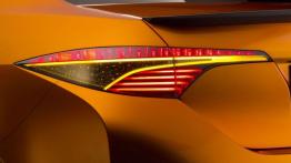 Toyota Corolla Furia Concept - lewy tylny reflektor - włączony