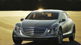 Mercedes F 700 Concept - widok z przodu