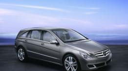 Mercedes Vision GST - widok z przodu