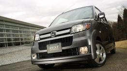 Honda Zest - widok z przodu