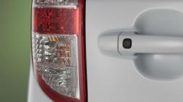 Toyota RAV4 EV Concept - widok z tyłu