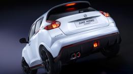 Nissan Juke NISMO Concept - tył - reflektory włączone