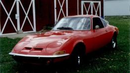 Opel GT - widok z przodu