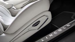 Lincoln MKC Concept - listwa progowa