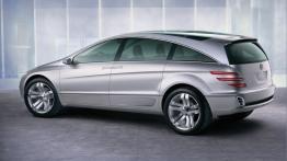 Mercedes Vision GST - widok z tyłu