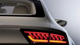 Audi Sportback Concept - prawy tylny reflektor - włączony