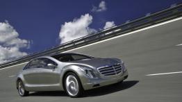 Mercedes F 700 Concept - widok z przodu