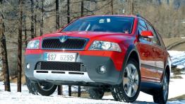 Skoda Octavia Scout - widok z przodu