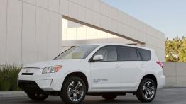 Toyota RAV4 EV Concept - lewy bok