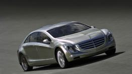 Mercedes F 700 Concept - widok z przodu
