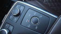 Mercedes-Benz ML - SUV nie tylko na asfalt