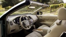 Nissan Murano CrossCabriolet - widok ogólny wnętrza z przodu