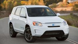 Toyota RAV4 EV Concept - widok z przodu