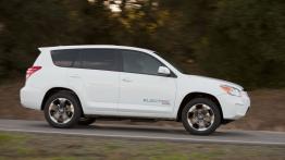 Toyota RAV4 EV Concept - prawy bok