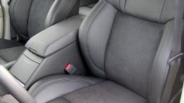 Chrysler 300C Touring SRT8 - fotel kierowcy, widok z przodu